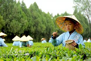 记者：利雅得新月准备向塞维送上巨额报价，求购门将布努